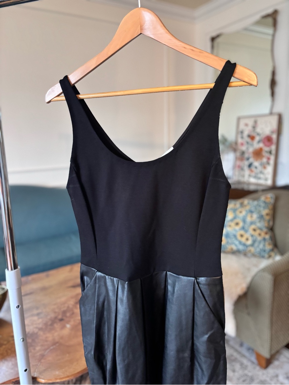 Black Sleeveless Leather Skirt Dress - Picture 4 of 4